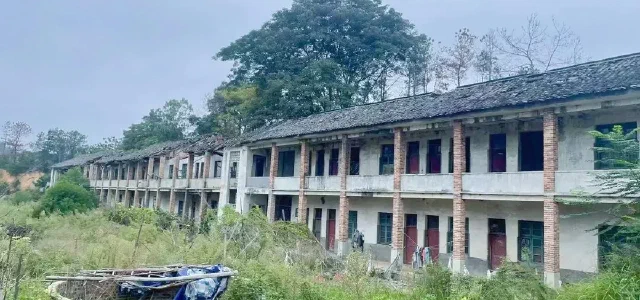 A school that has been abandoned for many years