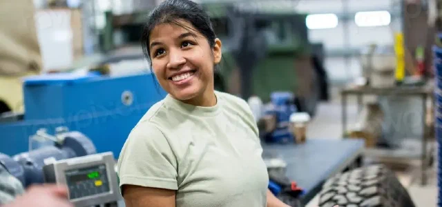 Can female employees choose their retirement age at will?