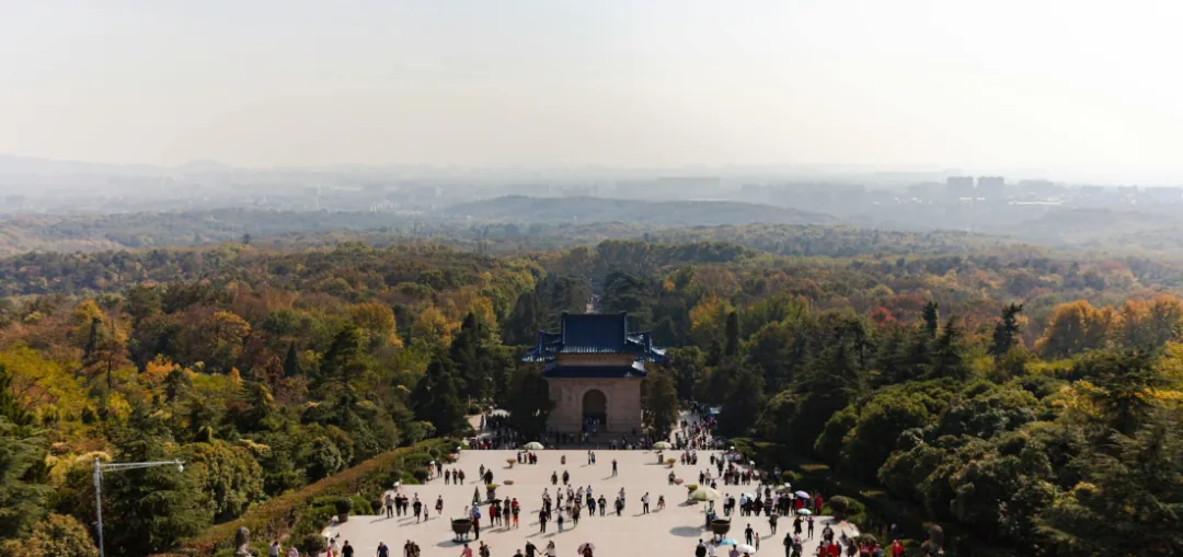 台湾人说话，为什么爱用成语收尾还逐字加重？