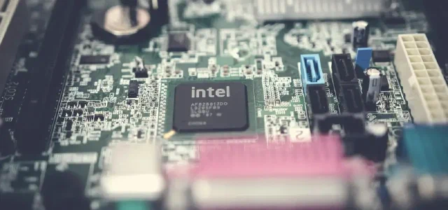 In 2025, Assembling an 8th-Gen Intel 'Foreign Junk' NAS Mini PC: Epson EPSON ST190E