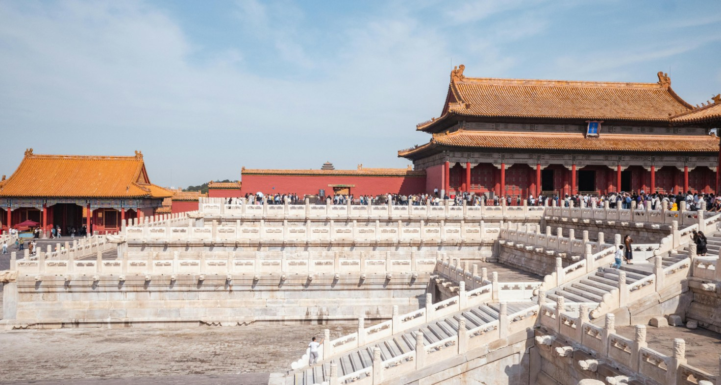 当历史上的巧合事件太多时,那本就是历史