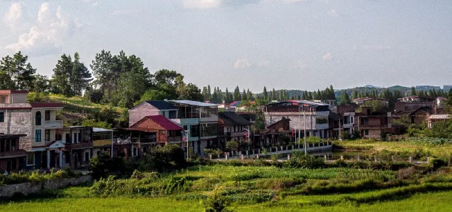 Elderly Migrant Workers Returning Home: The Difficulty of Retracing the Path of an Agrarian Society