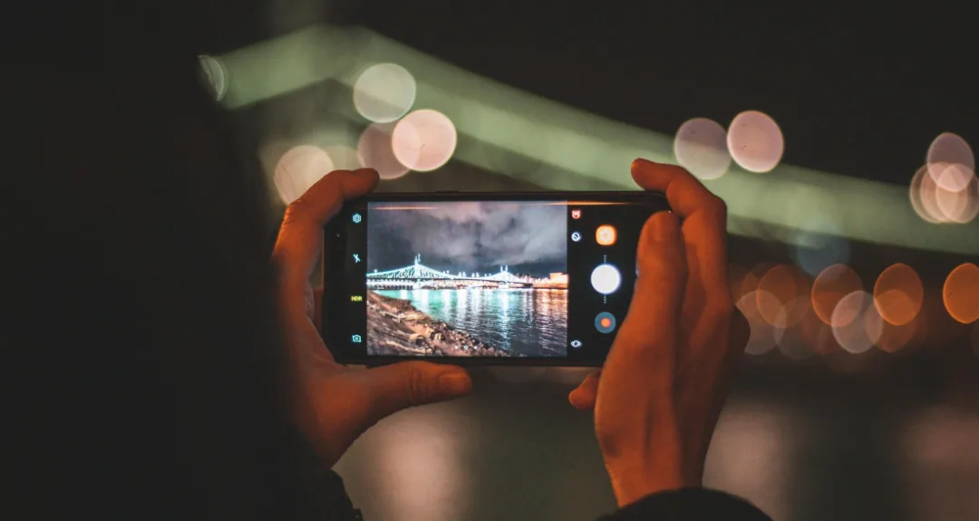 What Happens If a Doctor Knows You Brought a Camera to Your Appointment?