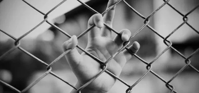 The boundary between insult and unlawful detention