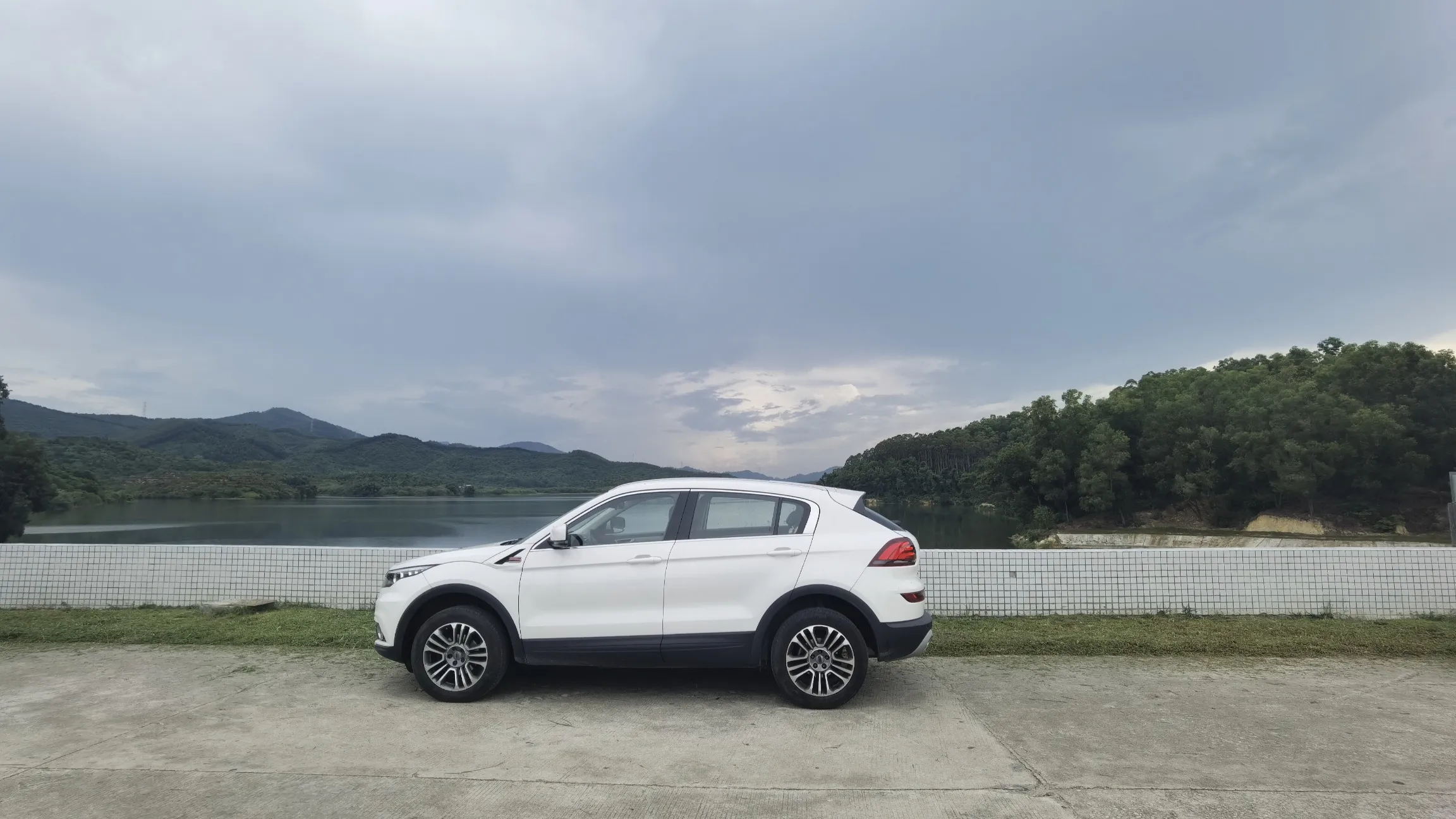 今天更换了4条SUV轮胎