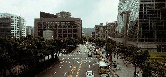 Why Is There Almost No Discussion About 'Slowing Down Traffic' in China?