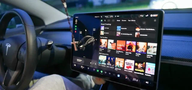 Why Repairing an Electric Vehicle Became a Crime